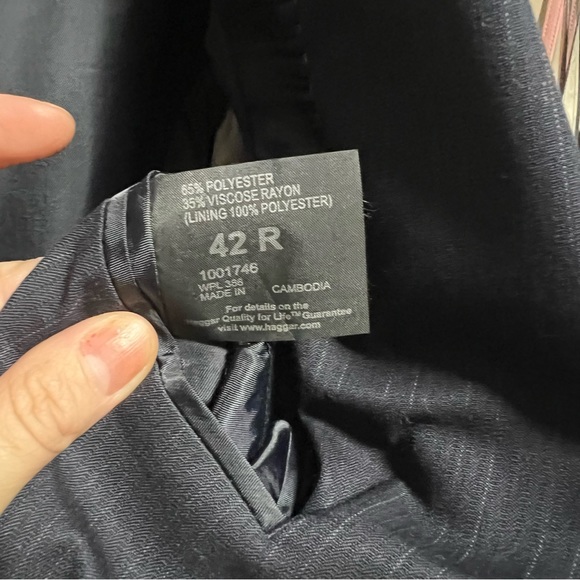 Haggar Men’s solid Blazer - Picture 5 of 10
